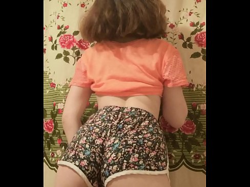 ❤️ Szexi fiatal csaj vetkőzteti le a rövidnadrágját a kamera előtt. ❤❌ Csak pornó at hu.sexarxiv.ru ❌️❤